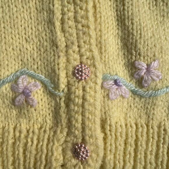Vintage Hand Knit Baby Sweater 12M Hood Yellow Pink Flowers Cottagecore Cardigan - Picture 14 of 16